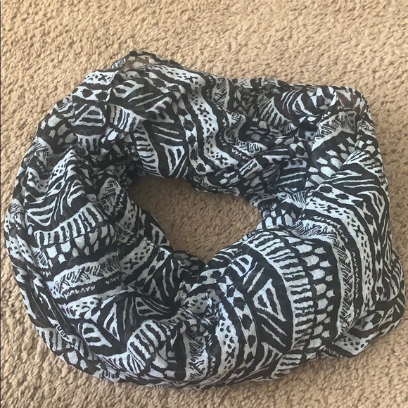 Infinity Scarf - Picture 2 of 2